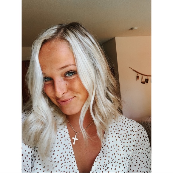 Posh Ambassador✨ Jennie - Picture 2 of 2